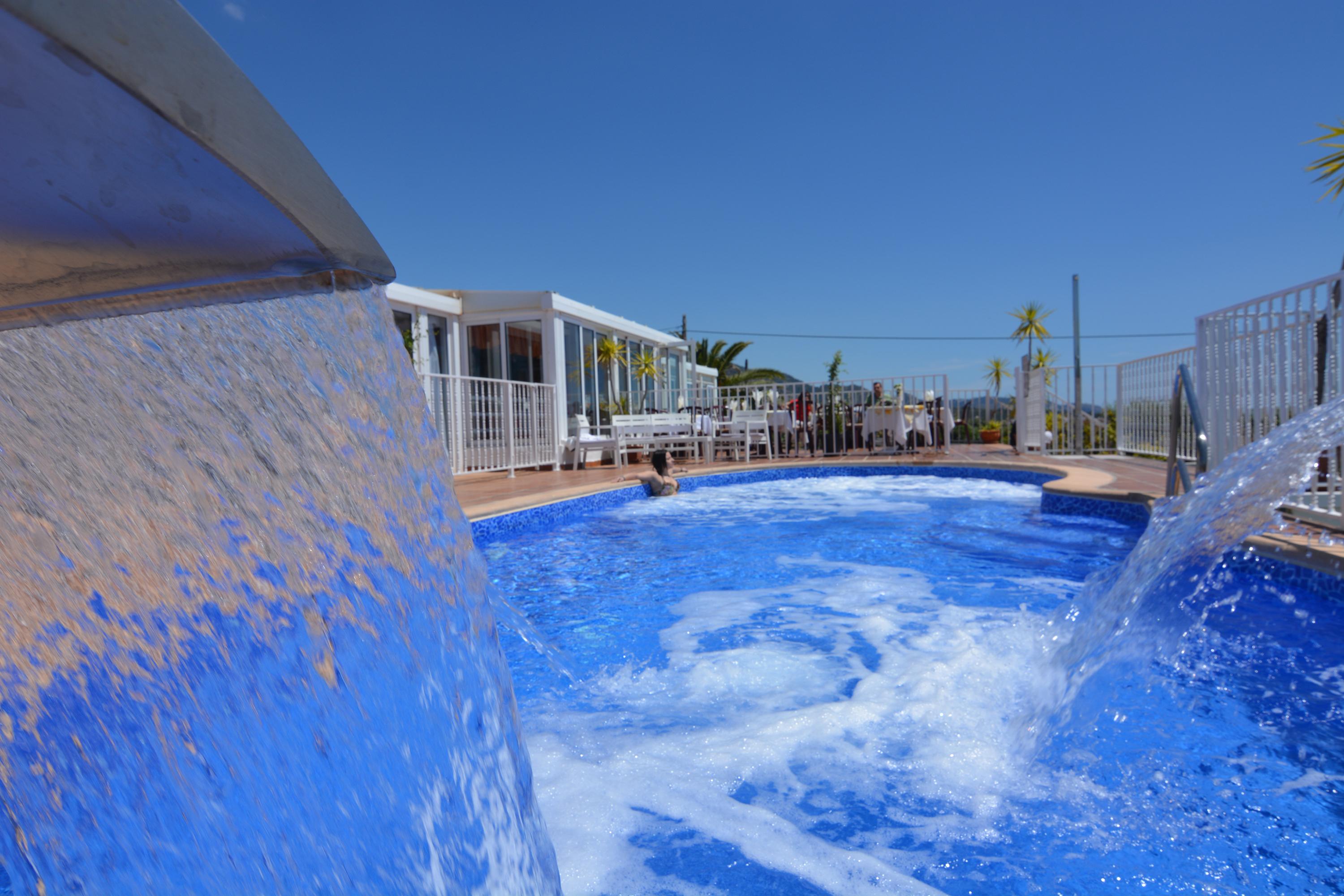 Hotel Al-Andalus Nerja Extérieur photo