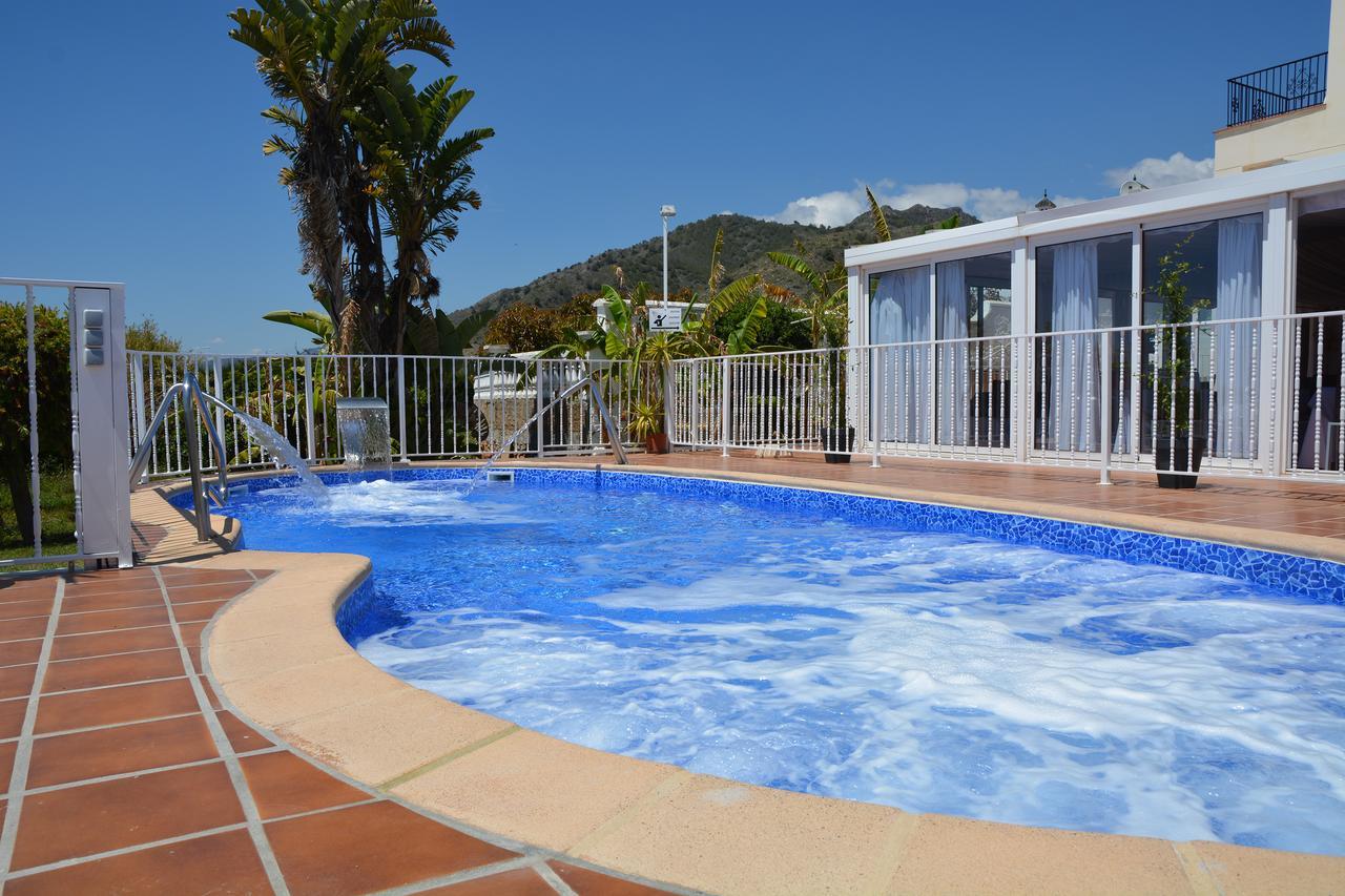 Hotel Al-Andalus Nerja Extérieur photo
