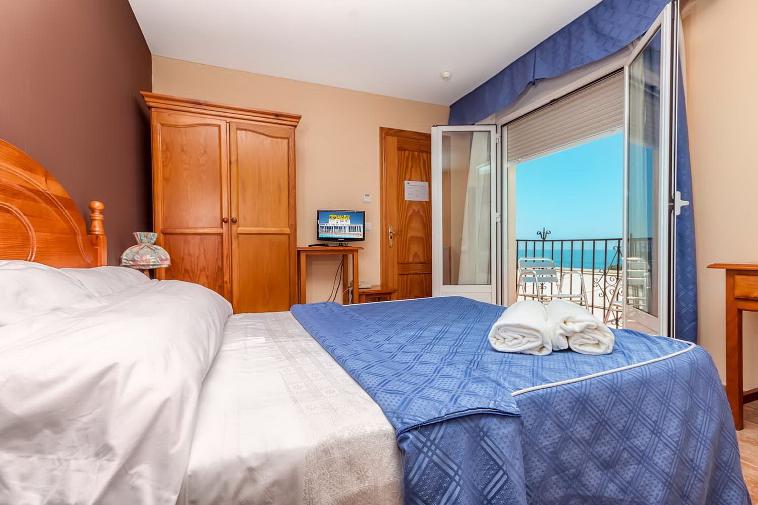 Hotel Al-Andalus Nerja Extérieur photo